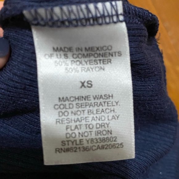 LAST CHANCE - Guess Contemporary Rock Tank XS - Picture 4 of 5